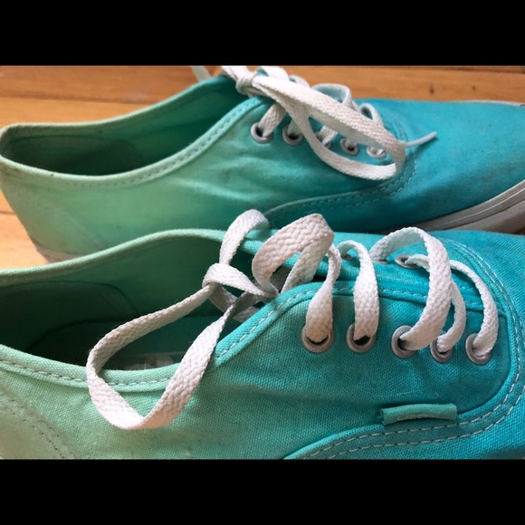 Vans - Picture 2 of 3